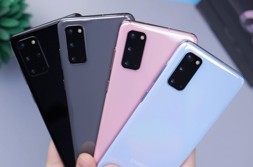  Smartphone comanda colore: 4 italiani su 10 preferiscono le varianti in nero